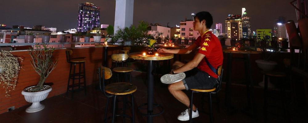 Valentine Hotel Saigon - Bui Vien Street Ho Chi Minh City Exterior photo
