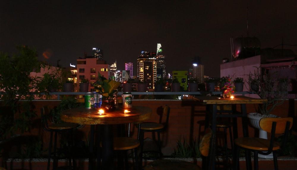 Valentine Hotel Saigon - Bui Vien Street Ho Chi Minh City Exterior photo