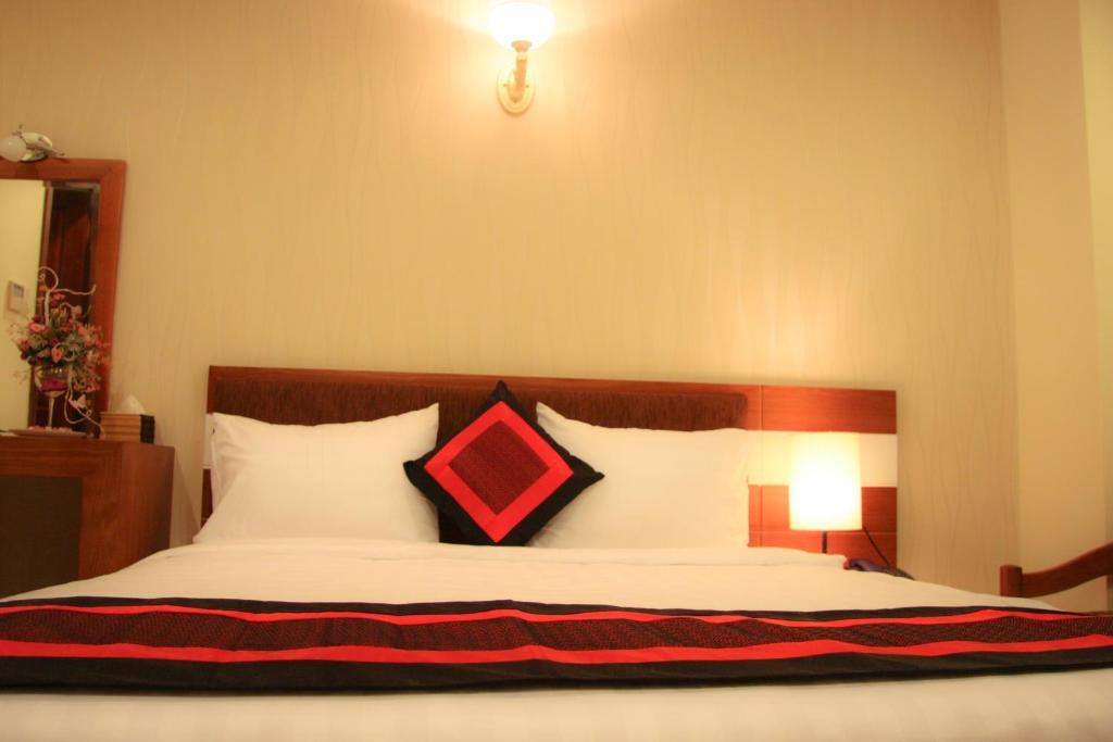 Valentine Hotel Saigon - Bui Vien Street Ho Chi Minh City Room photo