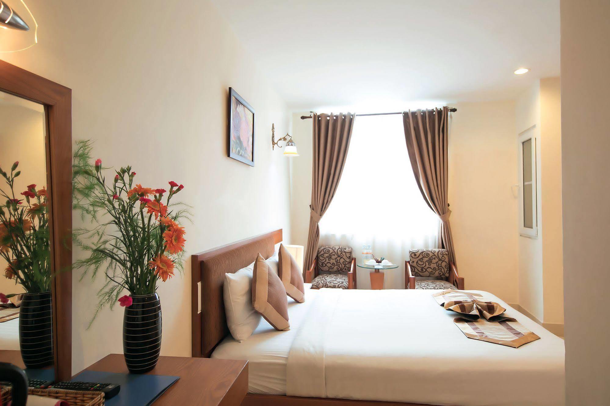 Valentine Hotel Saigon - Bui Vien Street Ho Chi Minh City Exterior photo